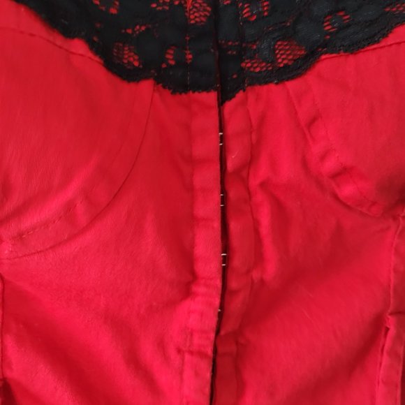 Red Corset with Black lace - Picture 3 of 4